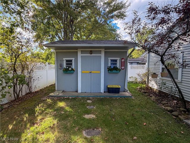 425 Southward Drive, Austintown, OH 44515