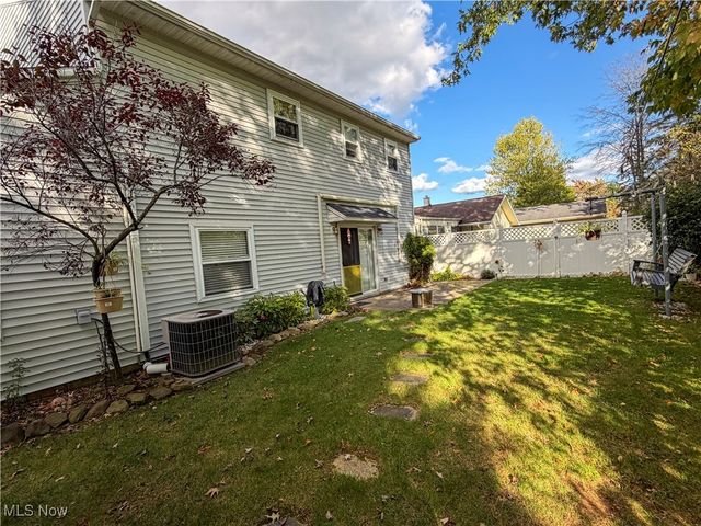 425 Southward Drive, Austintown, OH 44515