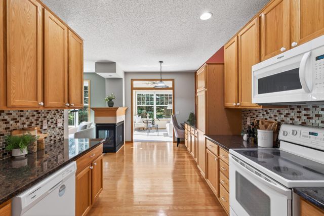 1009 Victoria Greens Boulevard, Victoria, MN 55386