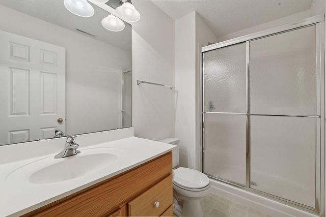 1009 Victoria Greens Boulevard, Victoria, MN 55386