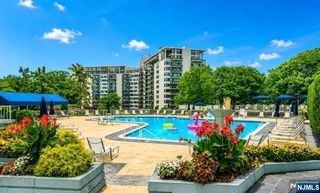 1 Claridge Drive 114, Verona, NJ 07044
