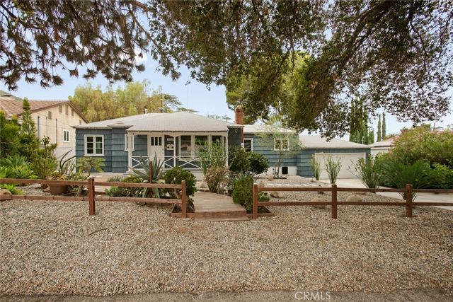 10215 Eldora Avenue, Sunland, CA 91040