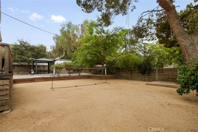 10215 Eldora Avenue, Sunland, CA 91040