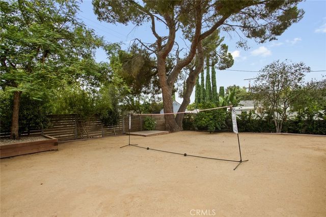 10215 Eldora Avenue, Sunland, CA 91040
