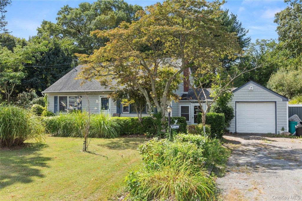 1182 Waverly Avenue, Holtsville, NY 11742
