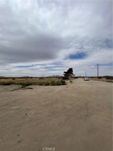 20505 Palmdale Blvd East, Palmdale, CA 93591