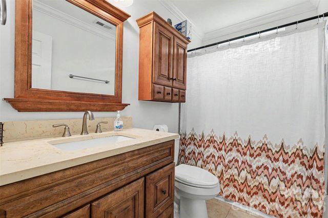 3515 Crescent Knoll Drive, Matthews, NC 28105