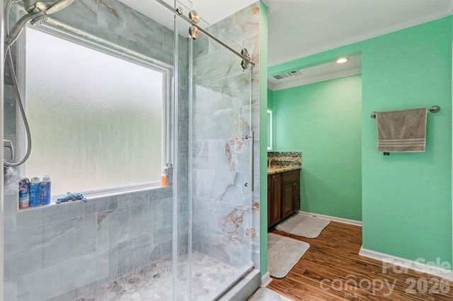 3515 Crescent Knoll Drive, Matthews, NC 28105