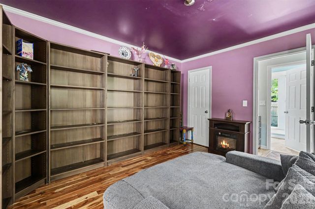 3515 Crescent Knoll Drive, Matthews, NC 28105