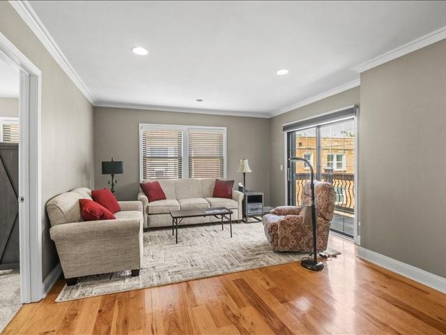4542 Jarboe Street 4, Kansas City, MO 64111