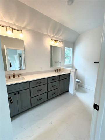 2316 S 31st Place, Rogers, AR 72758