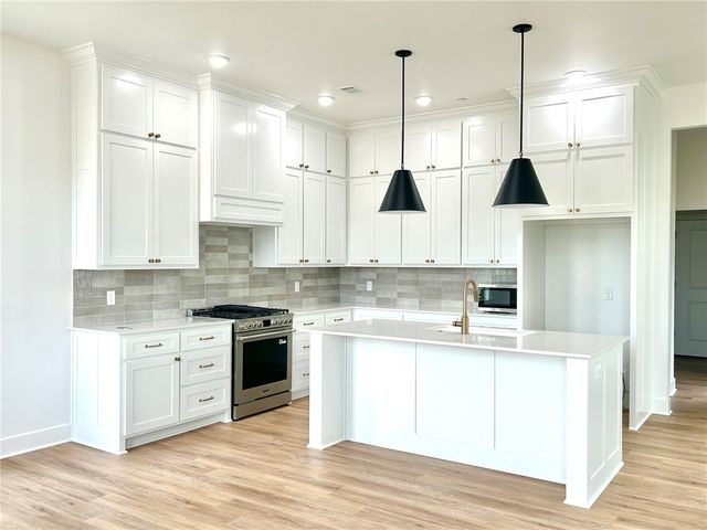 2316 S 31st Place, Rogers, AR 72758