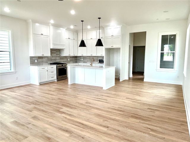 2316 S 31st Place, Rogers, AR 72758