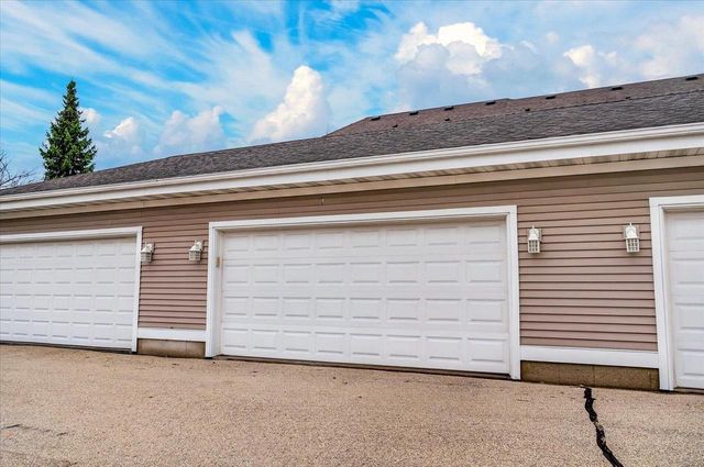 3805 Ice Age Drive, Madison, WI 53719