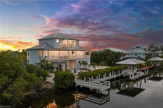 2912 Buttonwood Key CT, St. James City, FL 33956