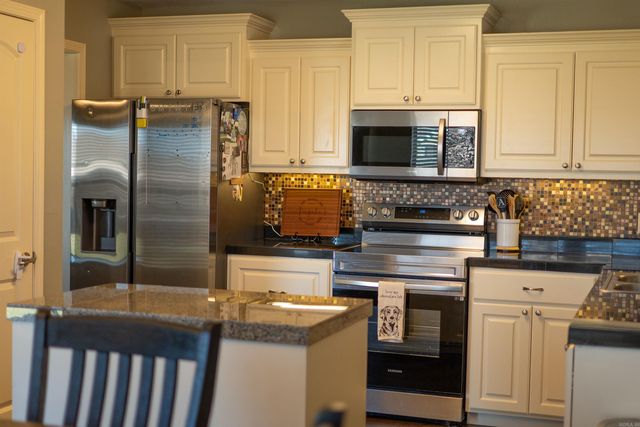 5 Golden Leaf Dr, Greenbrier, AR 72058