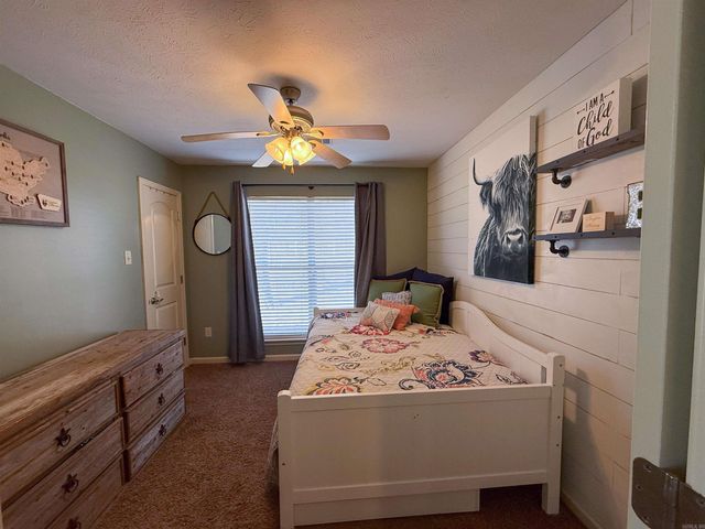 5 Golden Leaf Dr, Greenbrier, AR 72058