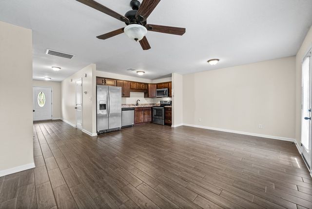 754 Robb Ave Apt A, Clarksville, TN 37040