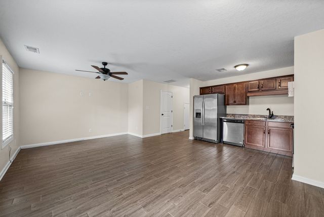 754 Robb Ave Apt A, Clarksville, TN 37040