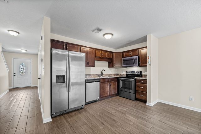 754 Robb Ave Apt A, Clarksville, TN 37040