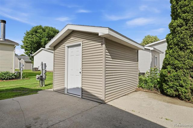 4729 Turtle Creek Drive, Howell, MI 48843