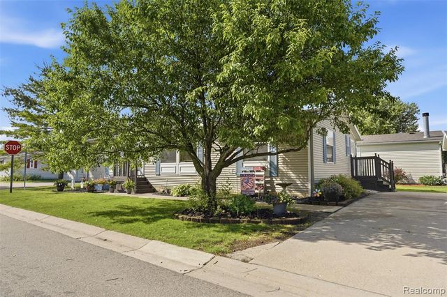 4729 Turtle Creek Drive, Howell, MI 48843