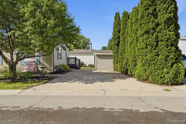 4729 Turtle Creek Drive, Howell, MI 48843