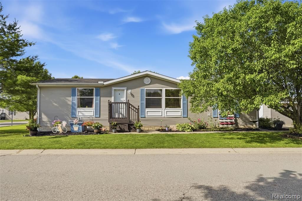 4729 Turtle Creek Drive, Howell, MI 48843