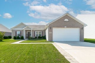 841 Cherry Tree Lane, Greenwood, IN 46143