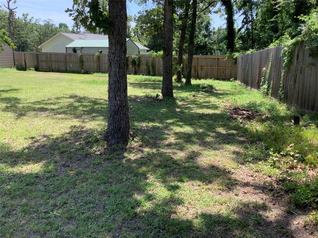 119 Oakdale Drive, Huntsville, TX 77320