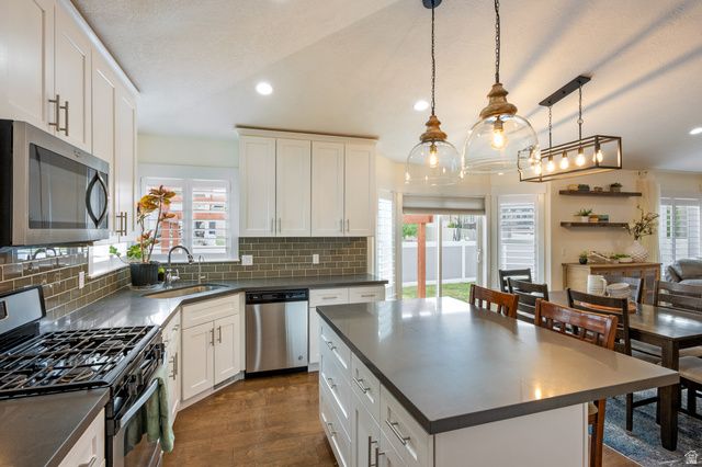 15804 S PACKSADDLE DR, Bluffdale, UT 84065