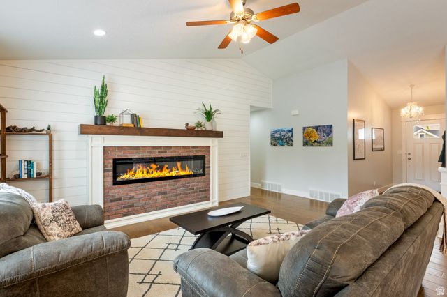 15804 S PACKSADDLE DR, Bluffdale, UT 84065