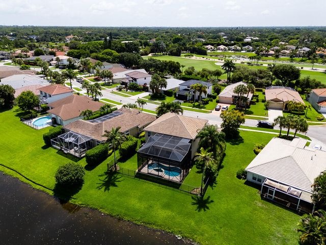 1681 Lakefield North Court, Wellington, FL 33414