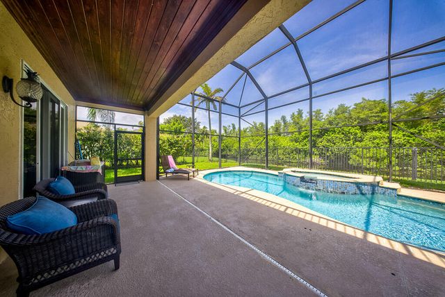 1681 Lakefield North Court, Wellington, FL 33414