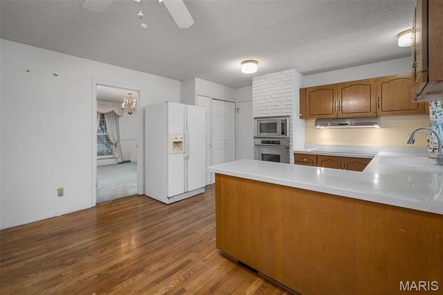 5327 Crowndun Drive, St Louis, MO 63129