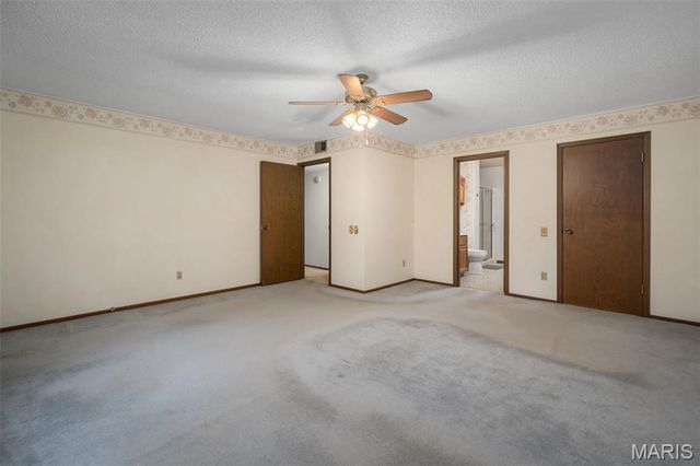 5327 Crowndun Drive, St Louis, MO 63129