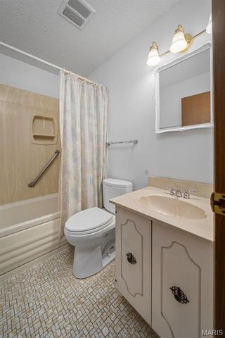 5327 Crowndun Drive, St Louis, MO 63129