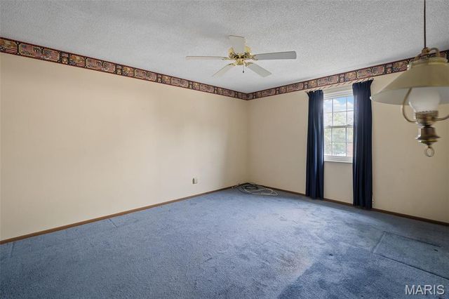 5327 Crowndun Drive, St Louis, MO 63129