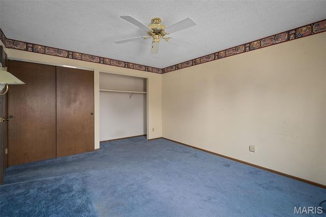 5327 Crowndun Drive, St Louis, MO 63129