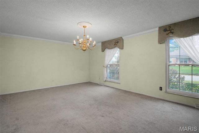 5327 Crowndun Drive, St Louis, MO 63129