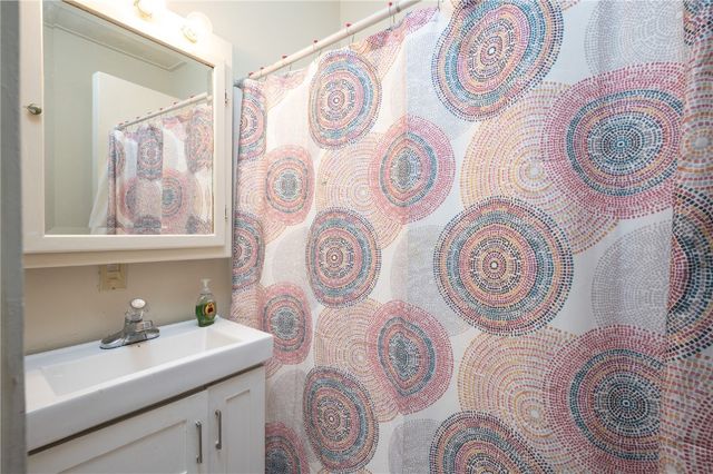 1551 C Avenue NE, Cedar Rapids, IA 52402