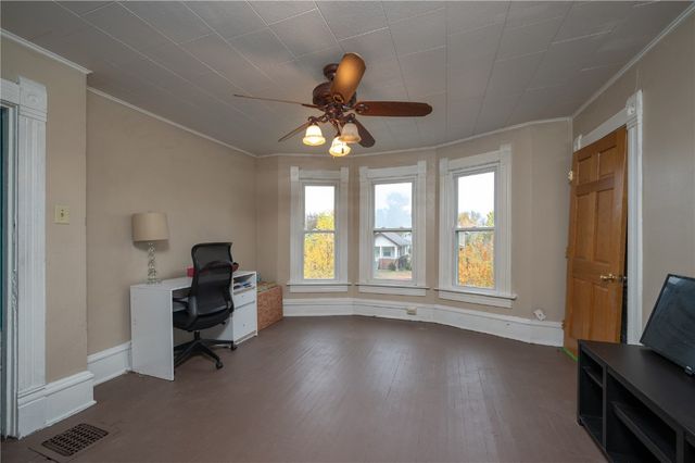 1551 C Avenue NE, Cedar Rapids, IA 52402