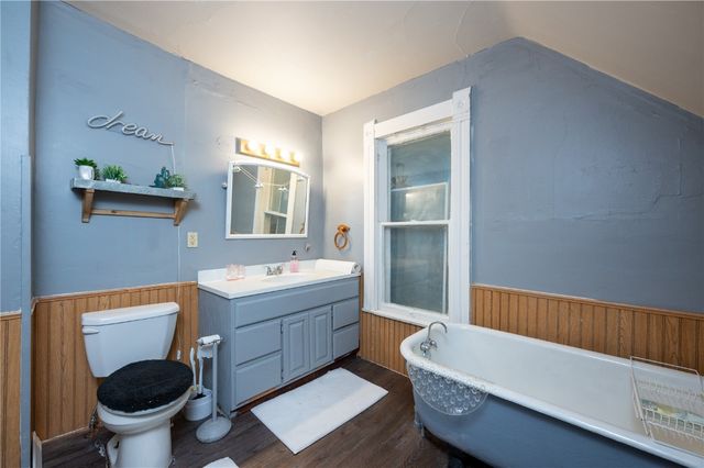 1551 C Avenue NE, Cedar Rapids, IA 52402