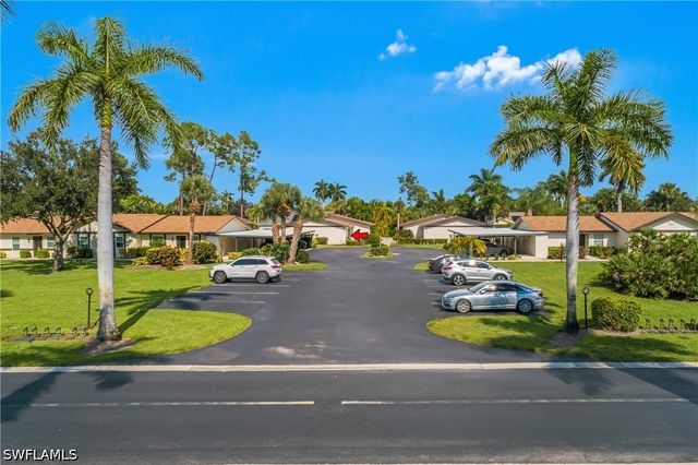 1071 Pine Isle LN 1071, Naples, FL 34112