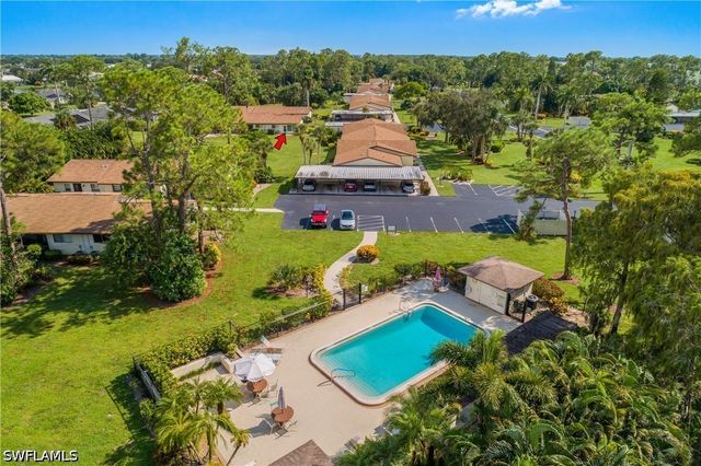 1071 Pine Isle LN 1071, Naples, FL 34112