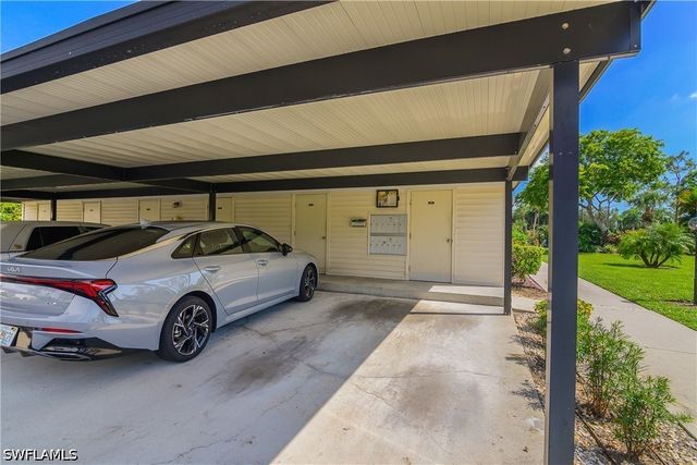 1071 Pine Isle LN 1071, Naples, FL 34112