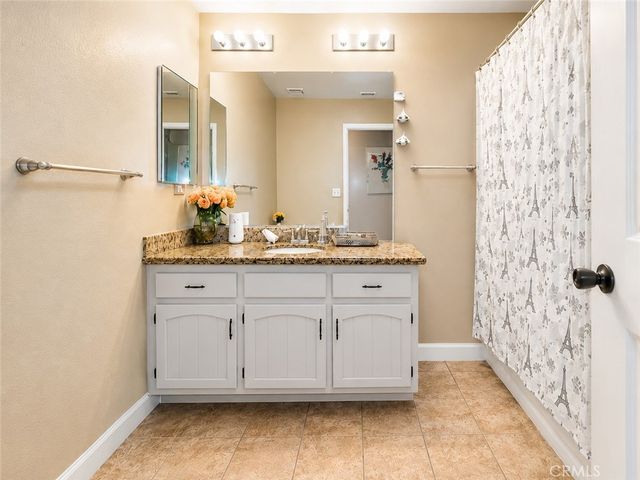 4100 Ahwahnee Court, Modesto, CA 95356