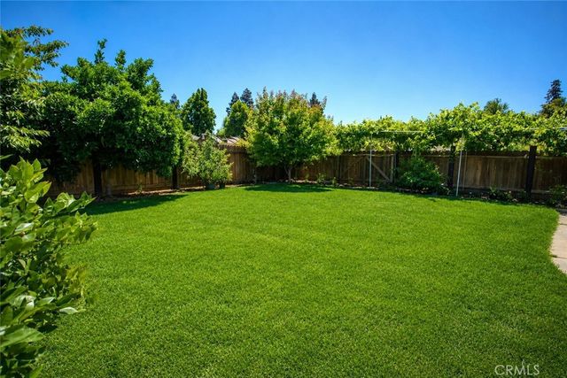 4100 Ahwahnee Court, Modesto, CA 95356
