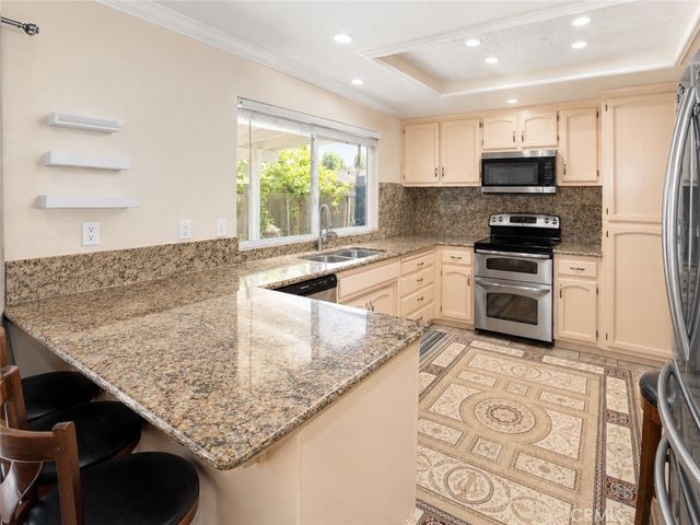4100 Ahwahnee Court, Modesto, CA 95356
