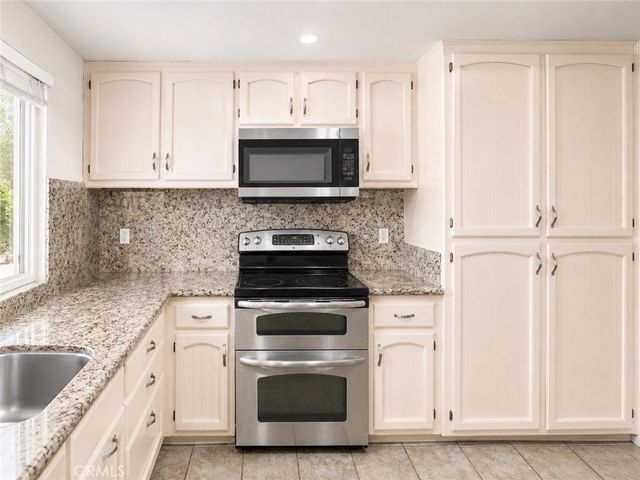 4100 Ahwahnee Court, Modesto, CA 95356